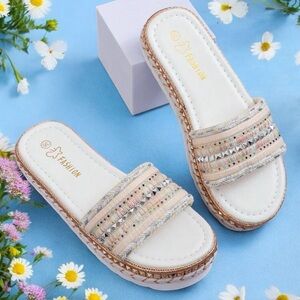 NWT Stylish Multicolor Slide Sandals